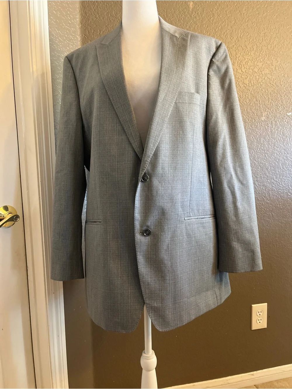 Sean John Light Gray Two-Button Suit with Notch Lapel